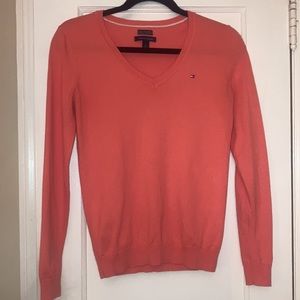 Tommy Hilfiger V-Neck Sweater in Deep Peach